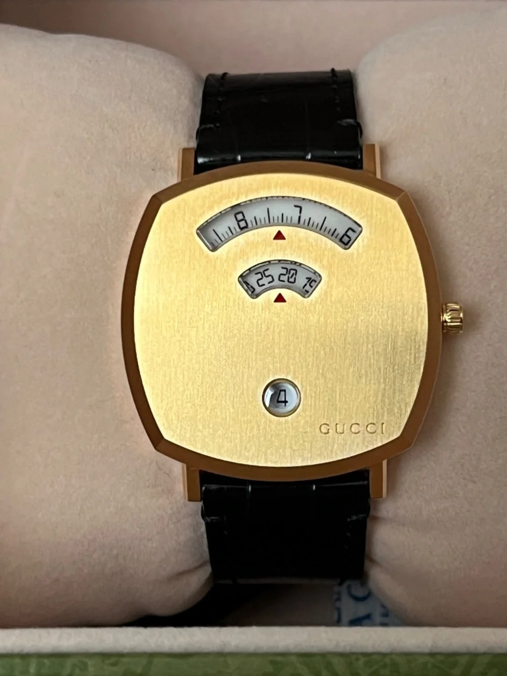 Gucci Grip YA157446 Yellow Gold PVD case 3 Window Stainless Steel Alligator Blac